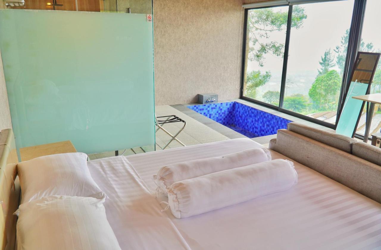 Azana Essence Selo Boyolali Villa Exterior photo