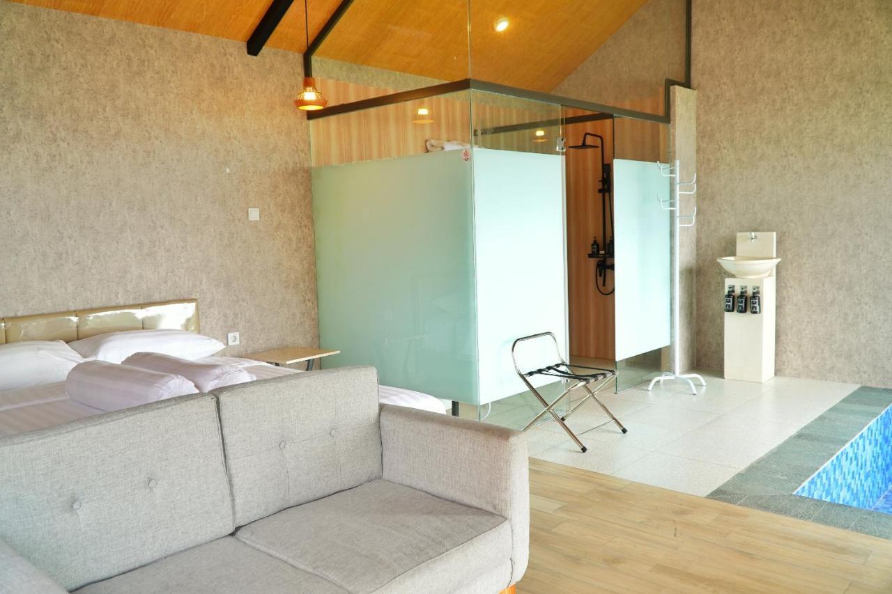 Azana Essence Selo Boyolali Villa Exterior photo